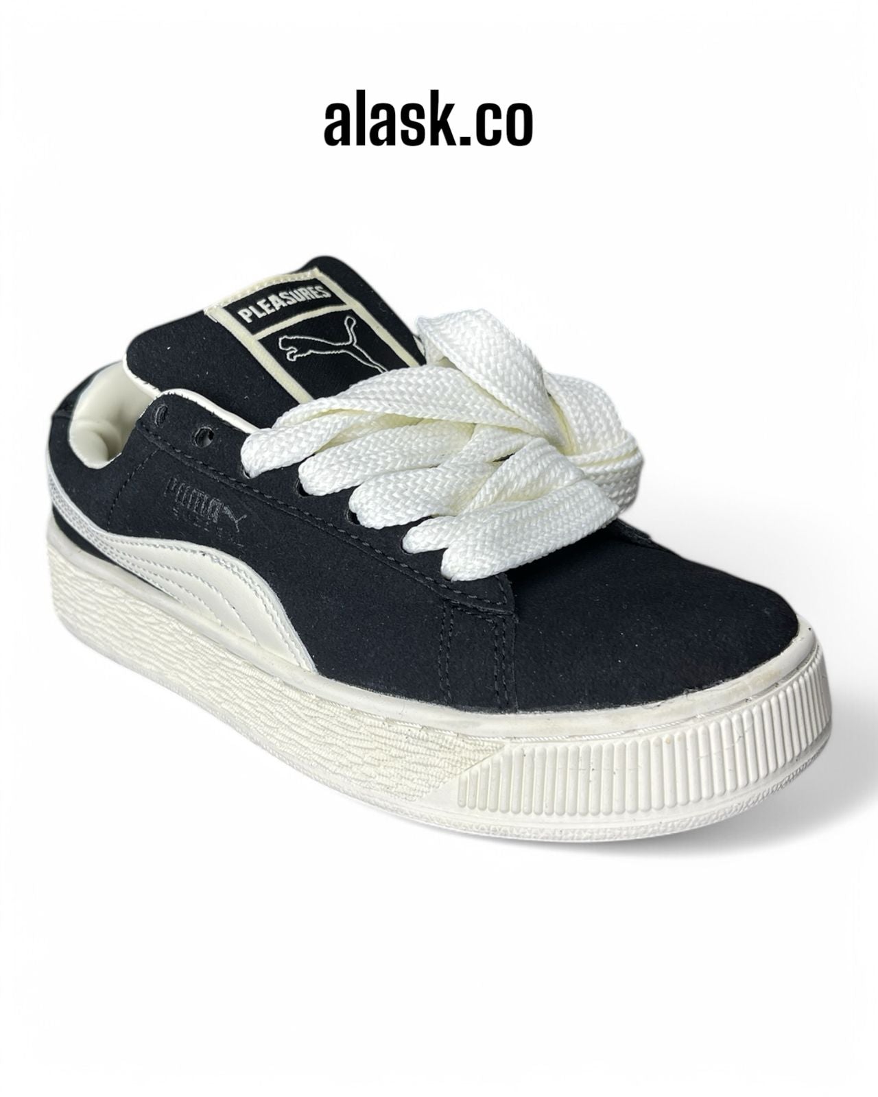 P U M A SUEDE HOMBRE N/B