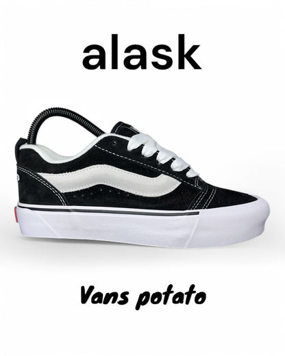 VAN.S POTATO HOMBRE NEGRA BLANCA INCLUYE CORDONES