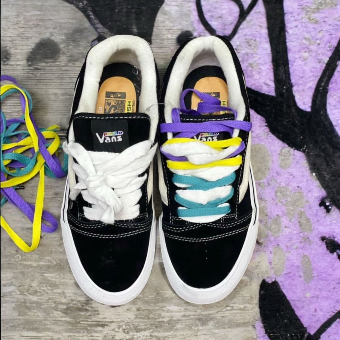 VAN.S POTATO HOMBRE NEGRA BLANCA INCLUYE CORDONES