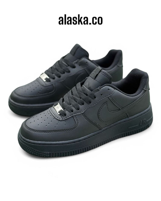 N I K E.   A.F.1  NEGRA